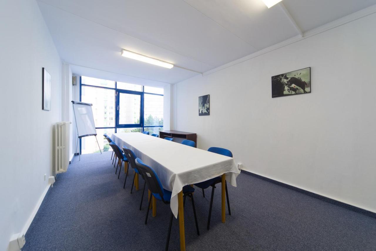 Hotel Arnost Garni Pardubice Ngoại thất bức ảnh