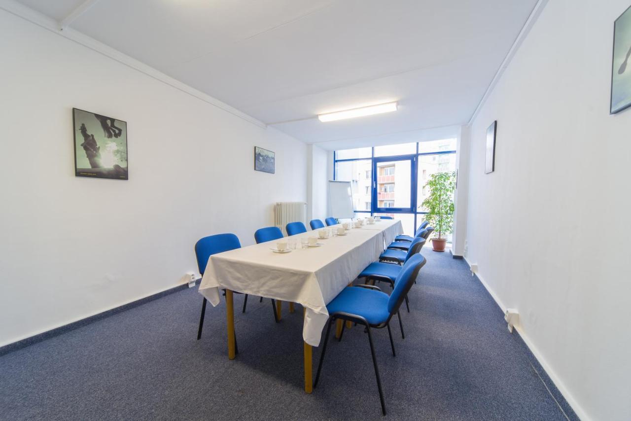 Hotel Arnost Garni Pardubice Ngoại thất bức ảnh